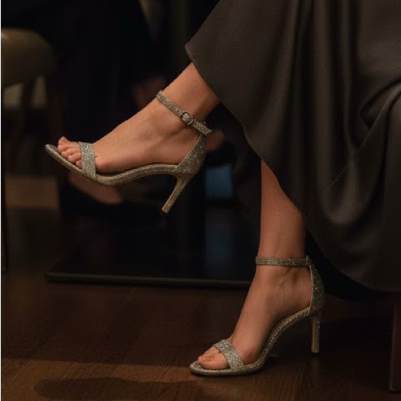 Stuart Weitzman NuNakedStraight Sandal Noir Pyrite - Picture 10 of 11